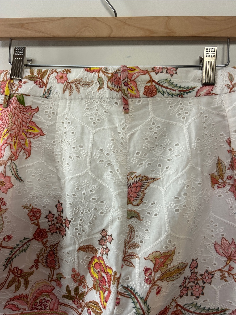 Hemant & Nandita white floral eyelet belted shorts - Picture 6 of 11